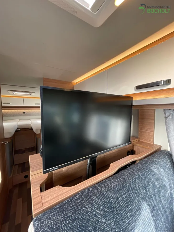 Fahrzeugbild Weinsberg CaraCore 700 MEG Light Ehemaliger Mietwagen #5