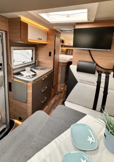 Bild 8 Weinsberg CaraCompact 640 MEG EDITION [PEPPER] Automatikgetriebe