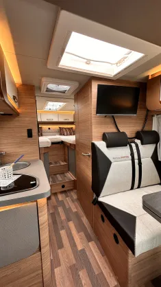Bild 7 Weinsberg CaraCompact 640 MEG EDITION [PEPPER] Automatikgetriebe