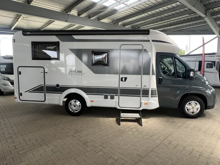 Fahrzeugbild Bürstner Lyseo Time Skyline 690 G #4