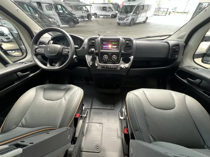 Fahrzeugbild Bürstner Lyseo Time Skyline 690 G #16