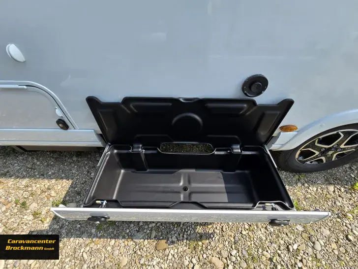 Fahrzeugbild Pilote Pacific P690D Evidence Evidence Modell 2025 #8