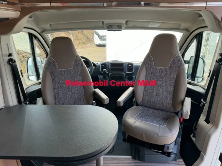 Fahrzeugbild Malibu van two rooms 640 LE RB mit Aufstelldach #6