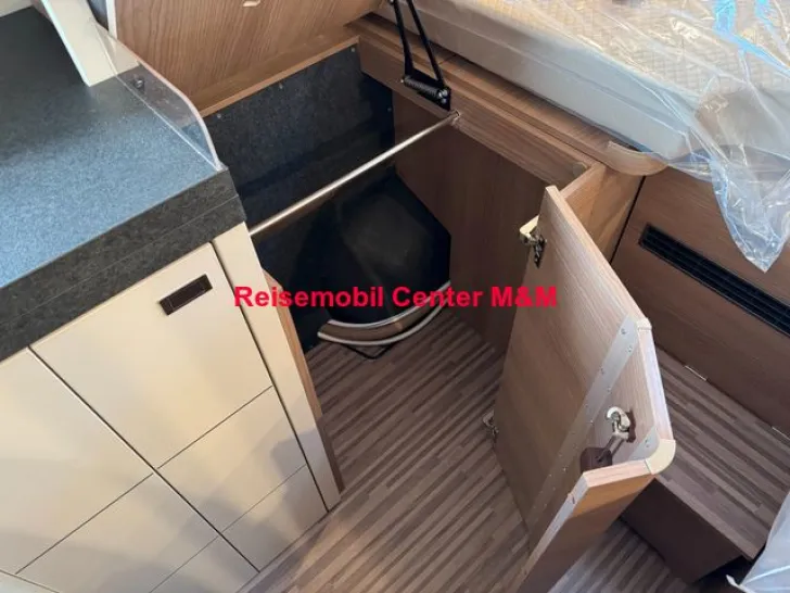 Fahrzeugbild Malibu van two rooms 640 LE RB mit Aufstelldach #12