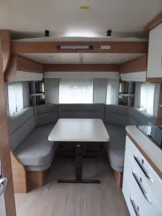 Bild 5 Hobby De Luxe 515 UHK Tageszulassung