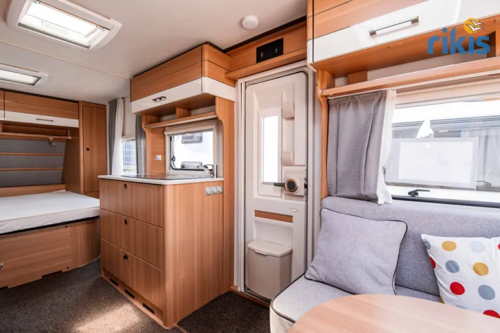 Fahrzeugbild LMC Style 450 D #11