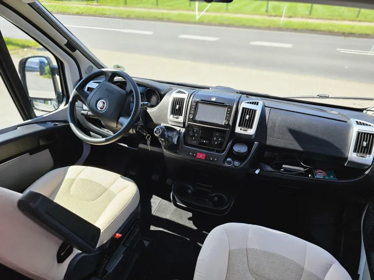 Fahrzeugbild Malibu comfort 600 DB 150 PS, erst 48.000 km ! #11