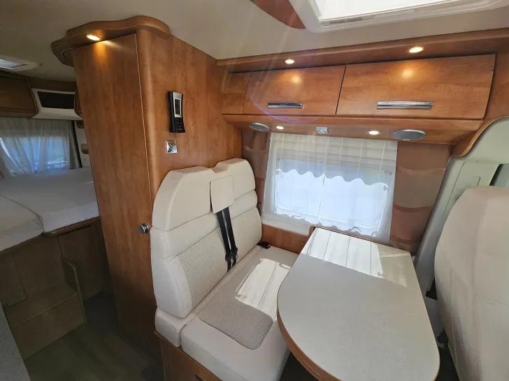 Fahrzeugbild Malibu comfort 600 DB 150 PS, erst 48.000 km ! #12