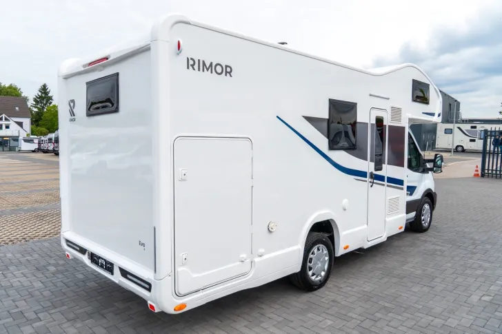 Fahrzeugbild Rimor Evo 5 BRONZE P+5 PERSONEN+155 PS+COMBI4 #4