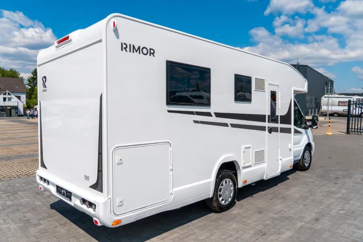 Fahrzeugbild Rimor Kilig 69 Plus 170PS+AUTOMATIK+XENON+SKYVIEW #4