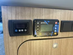 Bild 18 Carado T 447 LUFTFEDER HUBSTÜTZE TV SOLAR 3,85t