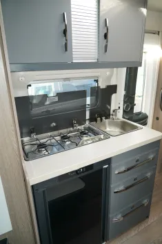 Bild 5 Hobby OnTour 470 KMF (12) Mover, Fahrradtr.