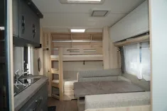 Bild 4 Hobby De Luxe 540 KMFe (13) viel Ausstattung!