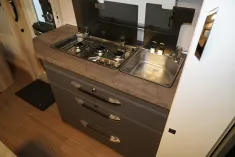 Bild 4 Hobby De Luxe 545 KMF (14) viel Ausstattung!