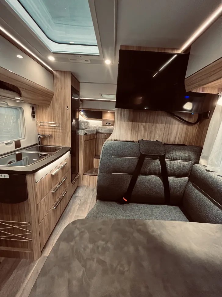 Fahrzeugbild Hymer Exsis-t 474 Automatik, Solar, TV, GFK-Dach #9