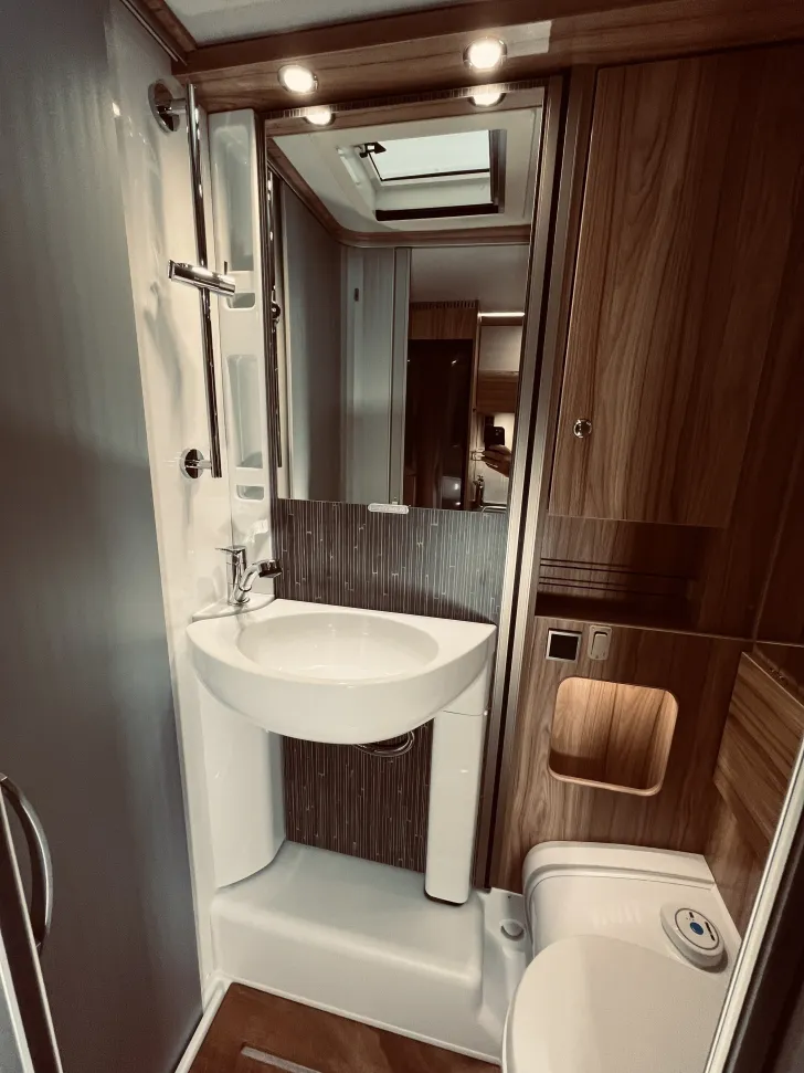 Fahrzeugbild Hymer Exsis-t 474 Automatik, Solar, TV, GFK-Dach #16