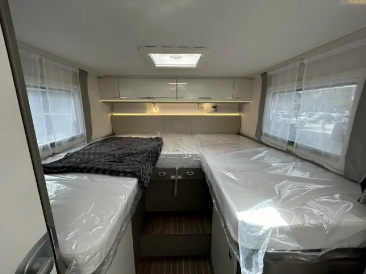 Fahrzeugbild Etrusco T7400 SB ABVERKAUF, Hubbett, SAT UPE 80590 #12