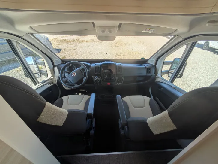 Fahrzeugbild Eura Mobil Activa One 650 HS 160PS/Markise/Alu/SAT/TV/Luftfedern/Ganzjahresreifen #6