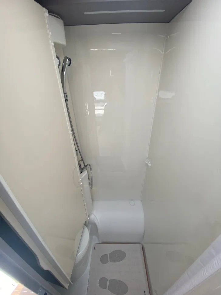 Fahrzeugbild Etrusco T 6.9 SB Solar,TV,5. Sitzplatz #13