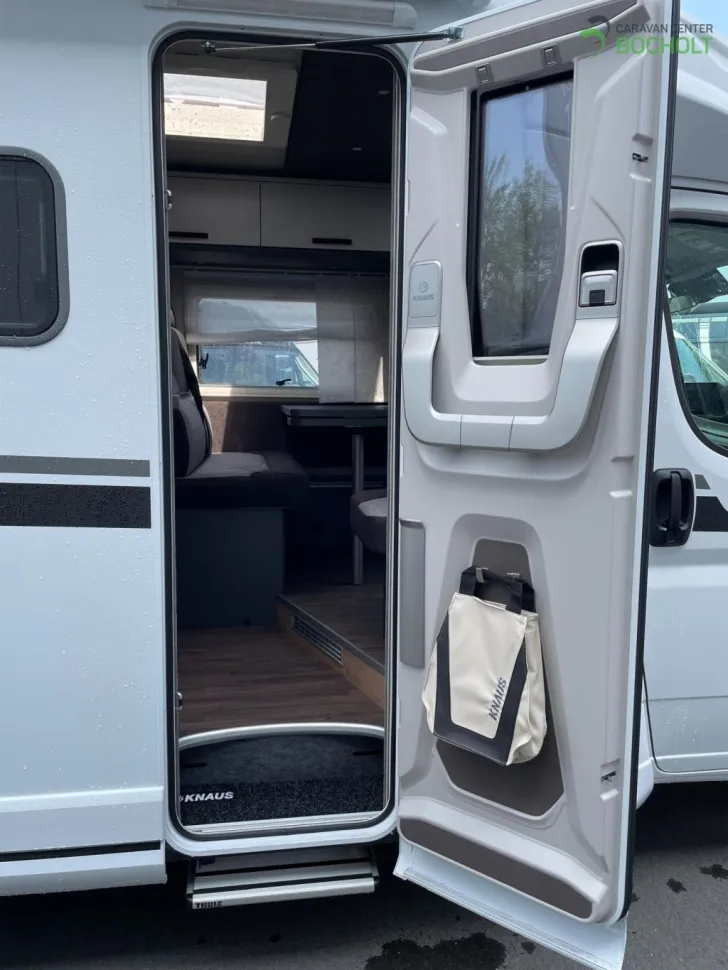 Fahrzeugbild Knaus LIVE TI 650 MEG PLATINUM SELECTION Ehemaliger Mietwagen #6