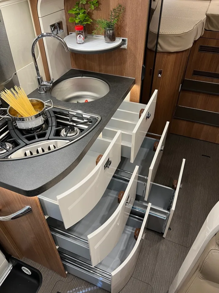 Fahrzeugbild Carthago c-tourer I 143 LE Fiat (409) #16