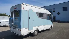 Schräg Hinten