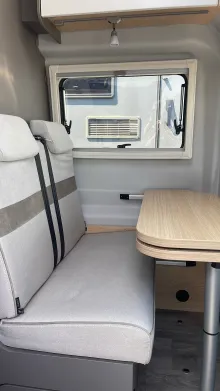 Weitere Sitzgruppe LMC Innovan 590 170PS