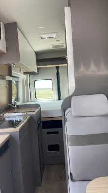 Sicht vorne-hinten LMC Innovan 590 170PS