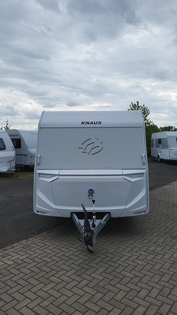 Frontal Vorne Knaus Sport 500 EU 1800 kg/Ambientel/LED Umriss