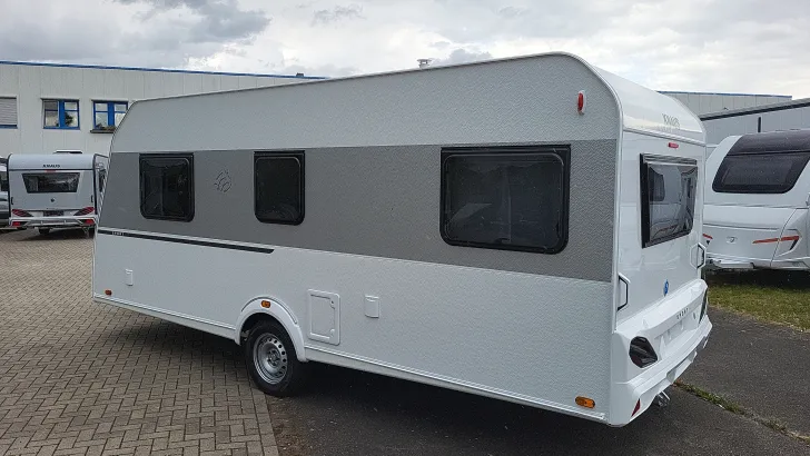 Frontal Hinten Knaus Sport 500 EU 1800 kg/Ambientel/LED Umriss