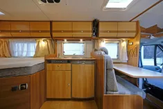 Bild 6 Carado T 345/Festbett/Standklima/Markise/Solaranlage