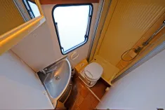 Bild 14 Carado T 345/Festbett/Standklima/Markise/Solaranlage