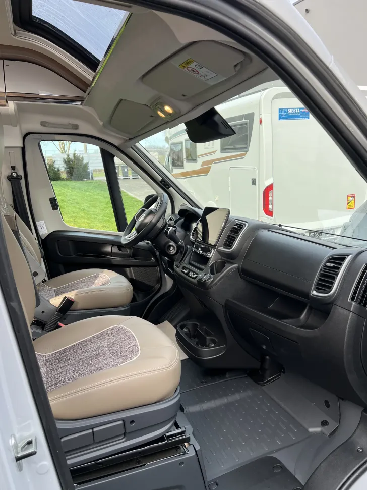 Fahrzeugbild Malibu Van 640 charming GT skyview heavy abgelastet #4