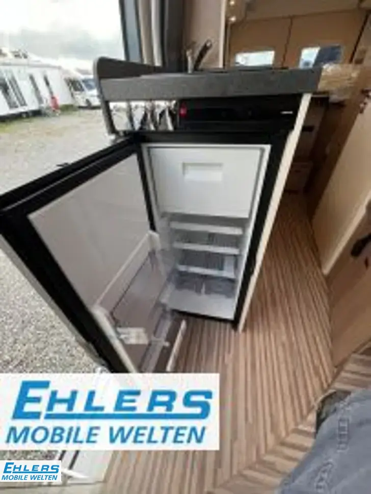Fahrzeugbild Malibu Van first class - two rooms 640 LE RB 180PS/Autom/Winter-Paket/RFK/Fahrassistens-Paket #8