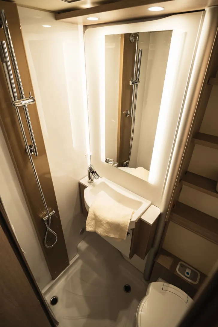 Fahrzeugbild Bürstner Lyseo Time Skyline 690 G #13