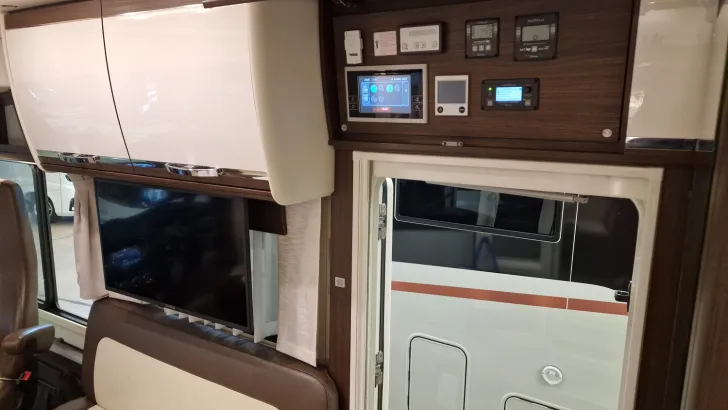 Fahrzeugbild Morelo Palace 93 LSB - Hubbett - sehr gepflegt #20