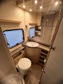 Fahrzeugbild Hobby De Luxe 545 KMF - Mover, 3er Bett, Autark, uvm #6