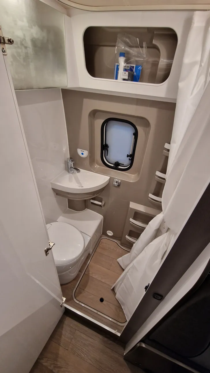 Fahrzeugbild Hobby Vantana De Luxe K60 FT #13