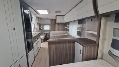 Bild 17 Hobby Excellent Edition 650 KMFe - Mover, Autark, Dusche