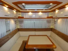 Fahrzeugbild Phoenix Alkoven 8400 BMRSLX -Rundsitzgruppe/Einzelbetten #4