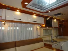 Fahrzeugbild Phoenix Alkoven 8400 BMRSLX -Rundsitzgruppe/Einzelbetten #6