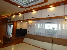 Fahrzeugbild Phoenix Alkoven 8400 BMRSLX -Rundsitzgruppe/Einzelbetten #9