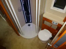 Fahrzeugbild Phoenix Alkoven 8400 BMRSLX -Rundsitzgruppe/Einzelbetten #15