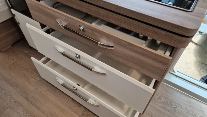 Fahrzeugbild Hobby Excellent Edition 495 UL #8