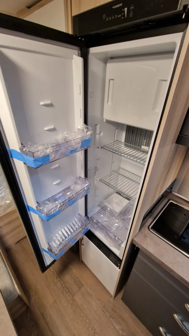 Fahrzeugbild Hobby De Luxe 490 KMF #10