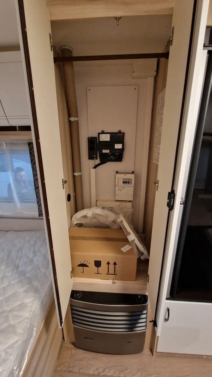 Fahrzeugbild Hobby De Luxe 490 KMF #11