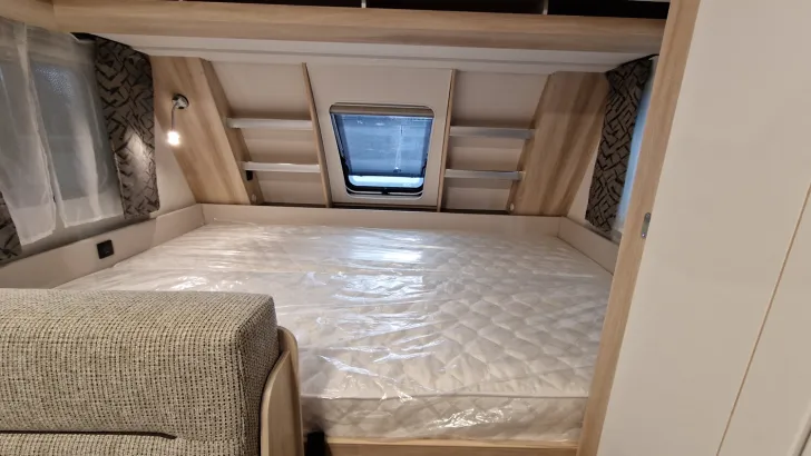 Fahrzeugbild Hobby De Luxe 490 KMF #12