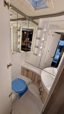 Fahrzeugbild Hobby De Luxe 490 KMF #14