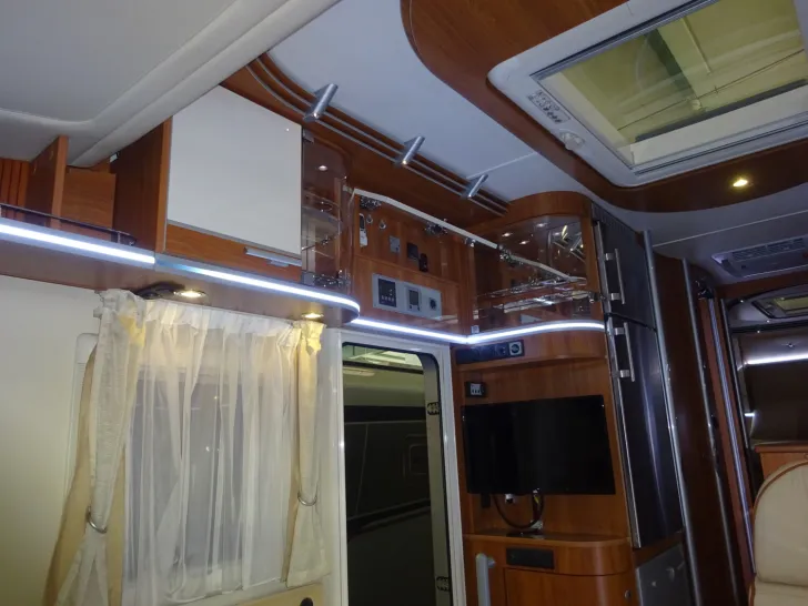 Fahrzeugbild Dethleffs Globetrotter XXL Premium Liner I 9950 Schaltgetriebe/ AHK #9