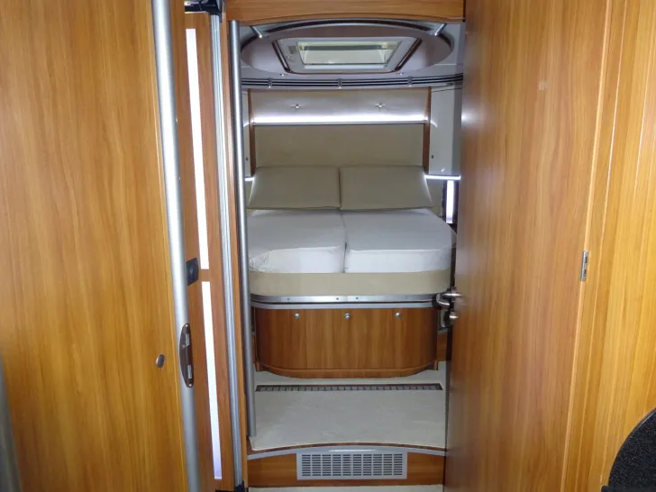 Fahrzeugbild Dethleffs Globetrotter XXL Premium Liner I 9950 Schaltgetriebe/ AHK #12